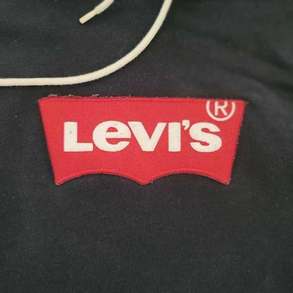 Levi's Sweatshirt. Size L - Picture 2 of 4